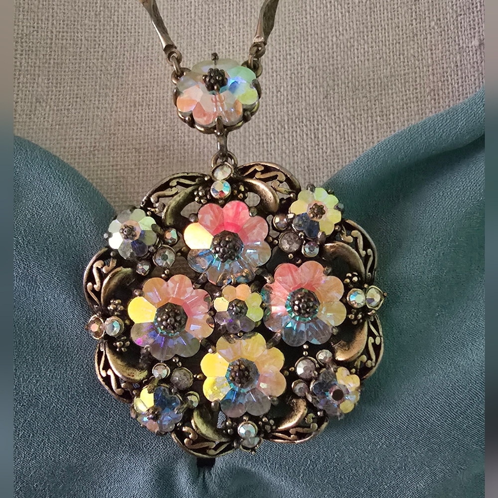 Vintage Hollycraft Corp 1952 Aurora borealis necklace